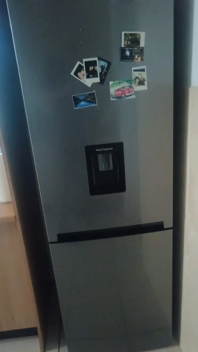Refrigerator service and repair reference